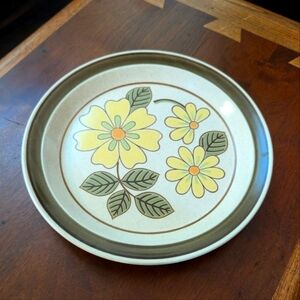 Vintage Hallkraft Lazy Daisies Dinner Plate